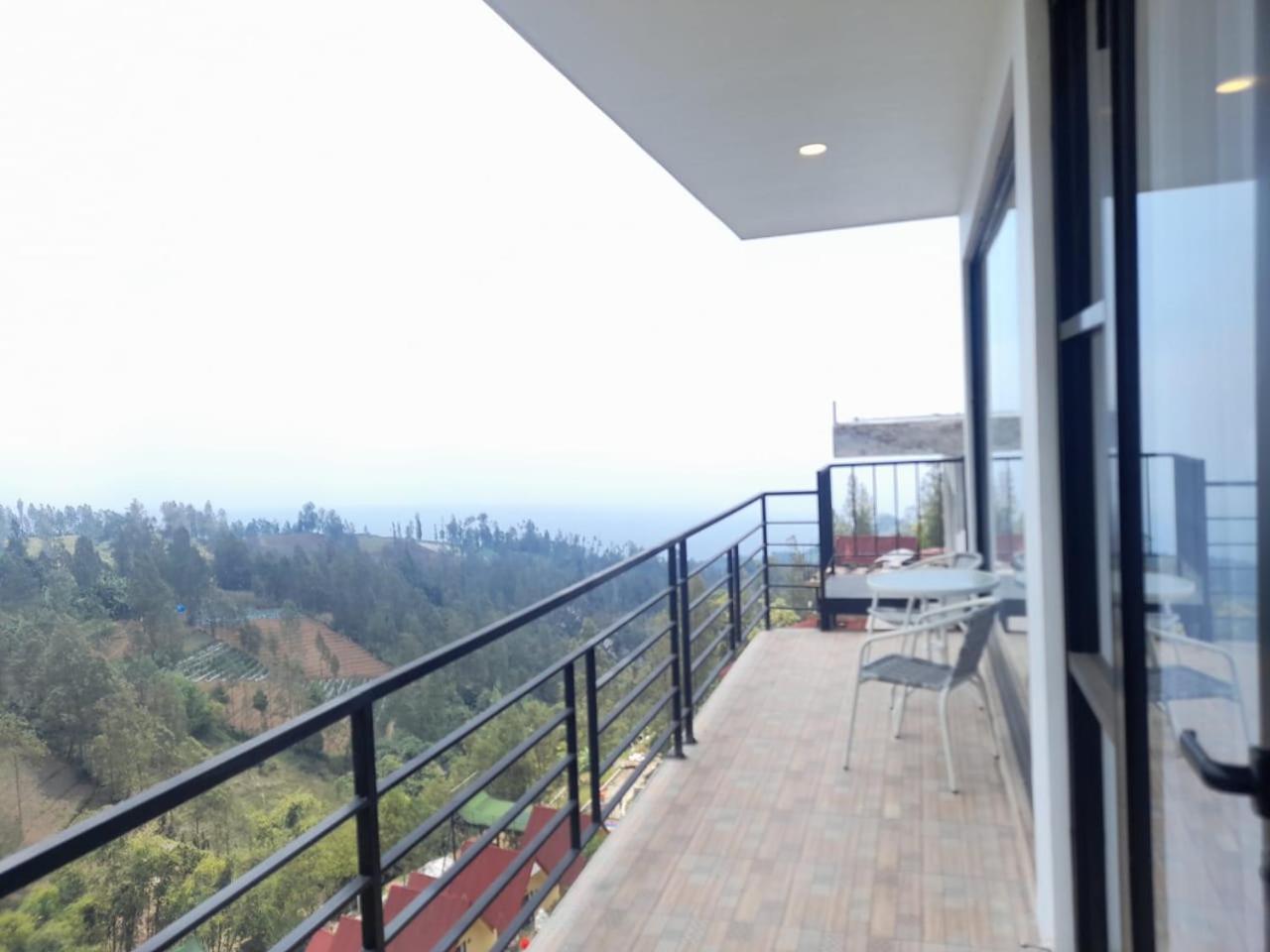Hotel Nature Bromo And Resort Пасуруан Екстер'єр фото