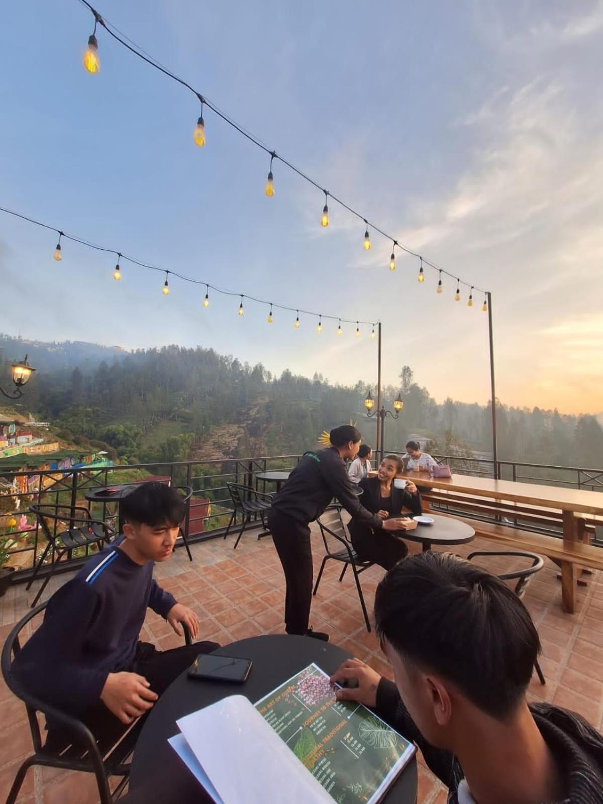 Hotel Nature Bromo And Resort Пасуруан Екстер'єр фото